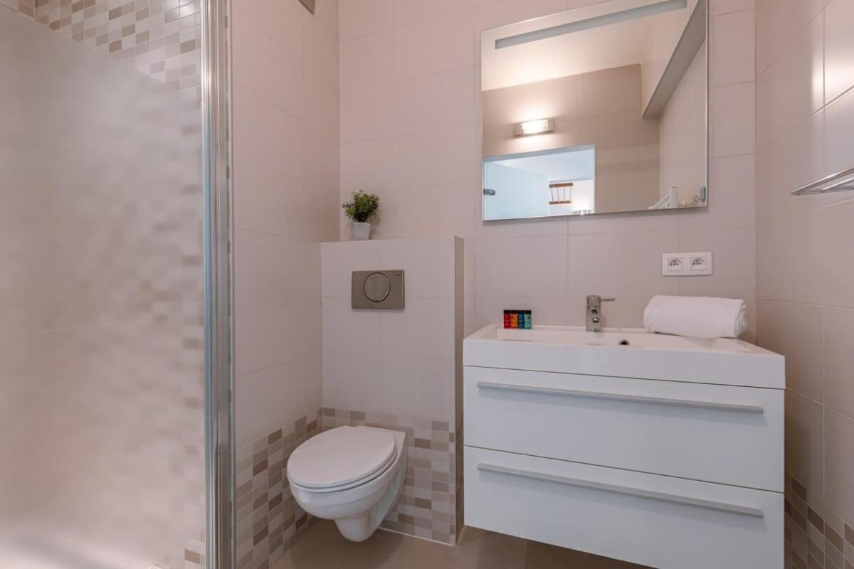 Huswell - Lovely, Sunny Flat Just Near The Beach And The Sea Oostende Bagian luar foto